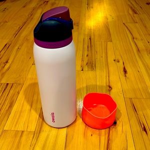 Owala Dreamy Field 40 oz Water Bottle